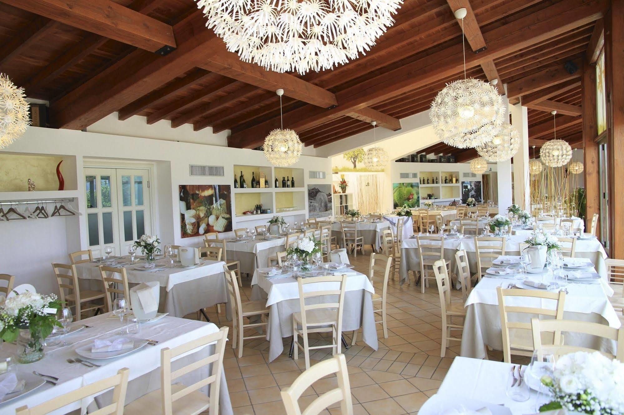 Acasamia Resort San Cipriano Picentino ภายนอก รูปภาพ